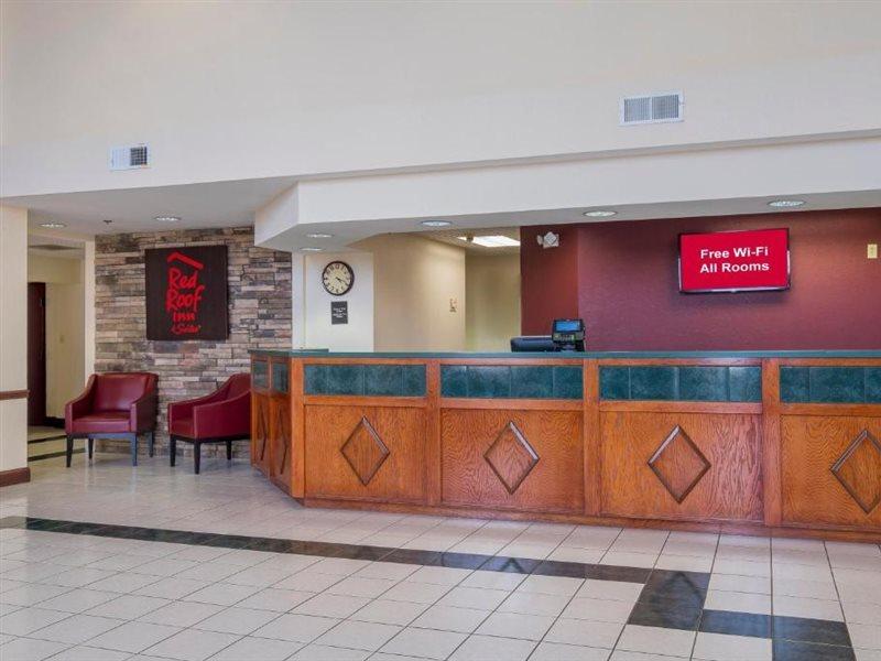 Red Roof Inn & Suites Ньюнан Екстер'єр фото